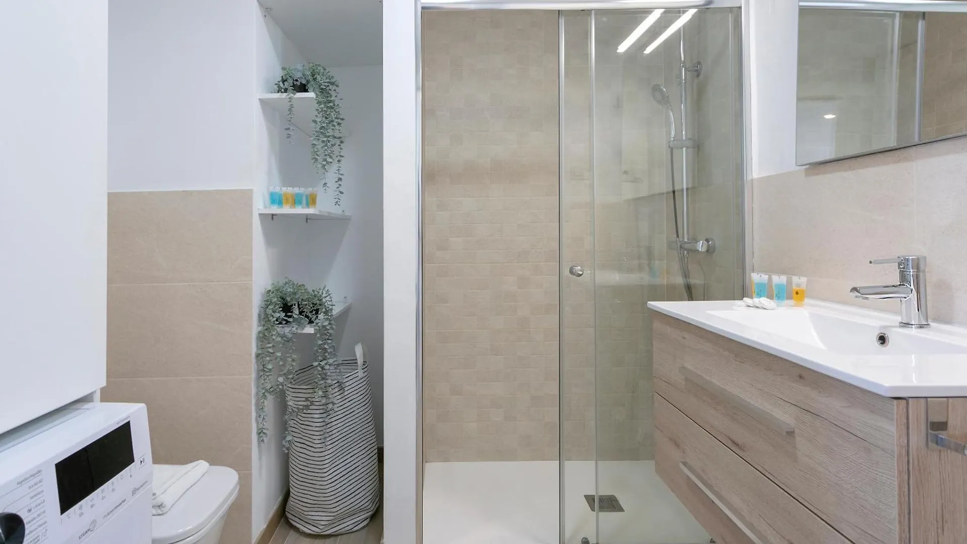 Sunstay Guadalmar Loft Seaview Málaga 0*,  España