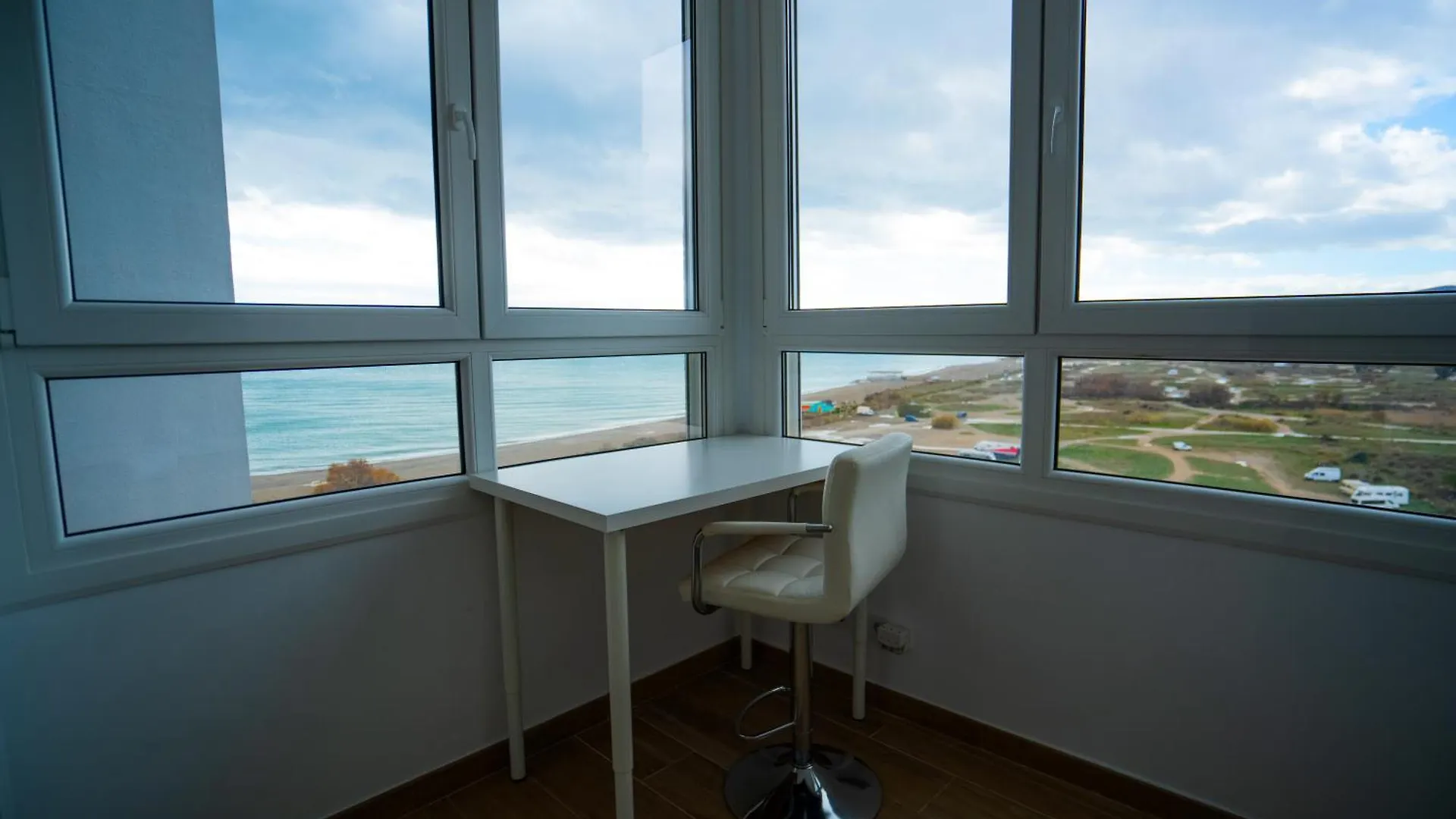아파트 Sunstay Guadalmar Loft Seaview 말라가